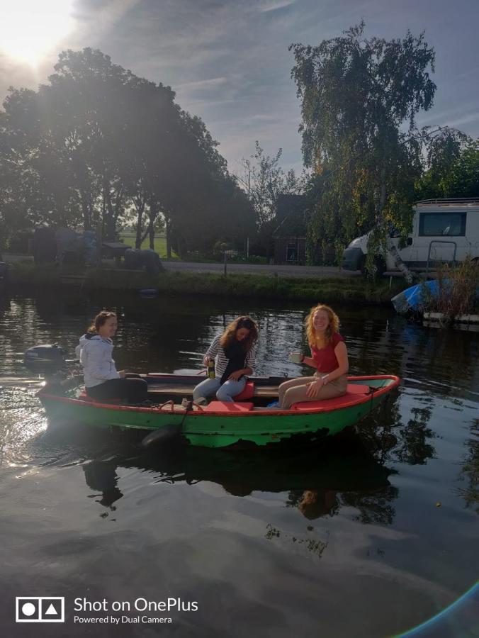 بروك إن ووترلاند Out Of Amsterdam, River Apartment Close To City المظهر الخارجي الصورة