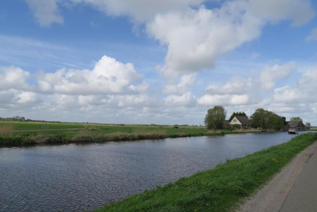 بروك إن ووترلاند Out Of Amsterdam, River Apartment Close To City المظهر الخارجي الصورة