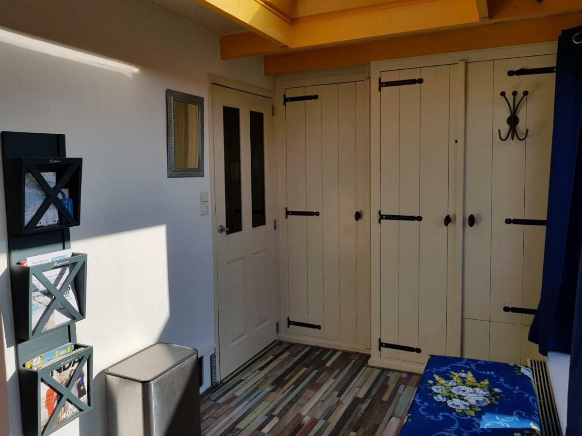 بروك إن ووترلاند Out Of Amsterdam, River Apartment Close To City المظهر الخارجي الصورة